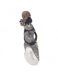 Africana arrodillada 2
